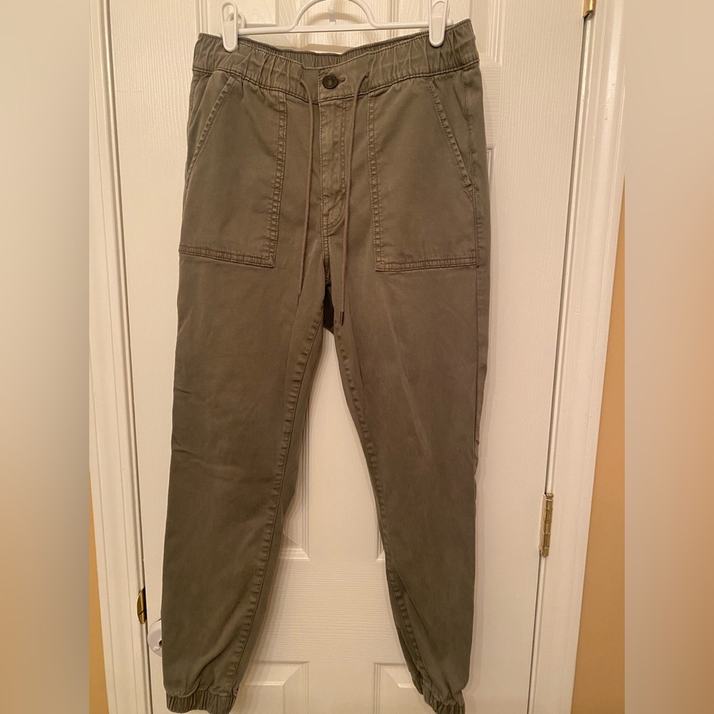 American Eagle joggers